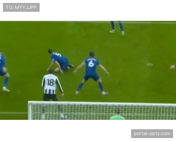 即时战报:卢顿2-2战平埃弗顿,补时阶段上演绝平与反绝平 即时战报:卢顿2-2战平埃弗顿,补时阶段上演绝平与反绝平